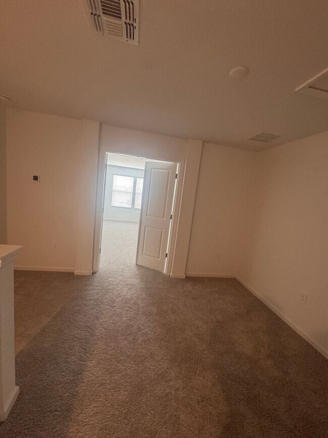 Building Photo - 4923 SW 81st Loop