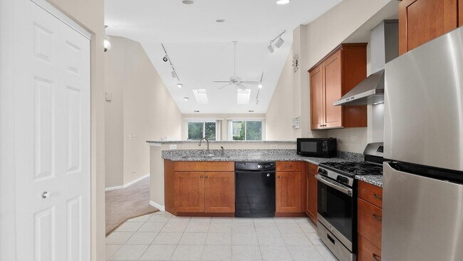 Building Photo - 3073 Kentshire Cir