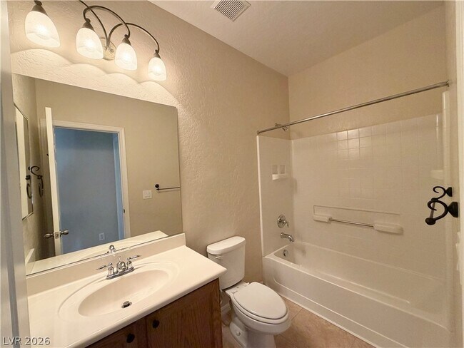Building Photo - 7421 Ravines Ave