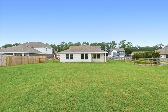 Building Photo - 130 Lk Wy Cir