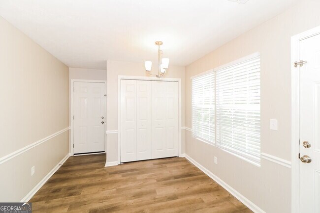 Building Photo - 160 Chandler Fields Dr
