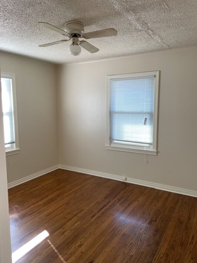 Building Photo - 319 S 48th W Ave