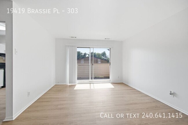 Building Photo - 19419 Brassie Pl