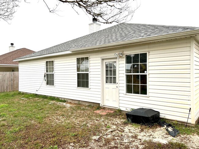 Building Photo - 1787 Old Ranch Rd