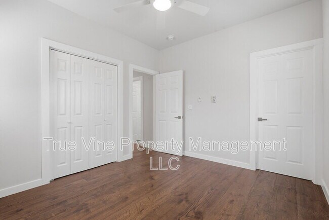 Building Photo - 216 E Fest St