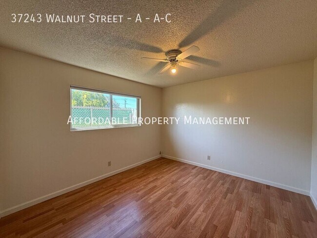 Building Photo - 37243 Walnut St