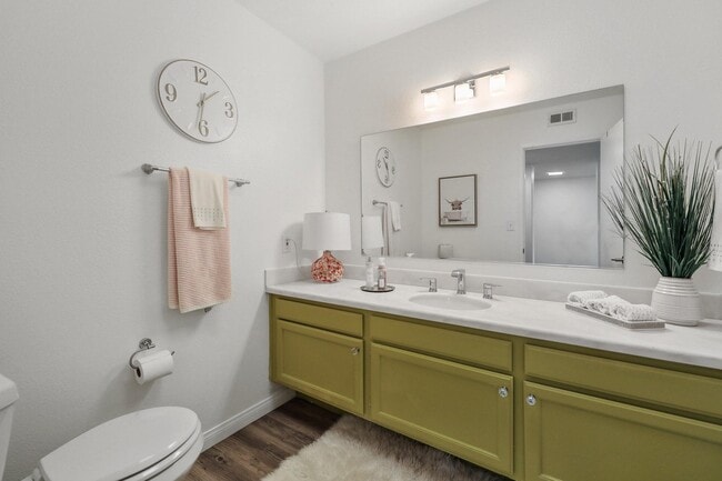 Building Photo - 27 Cll Encinitas