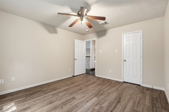 Building Photo - 22914 Breton Point Dr