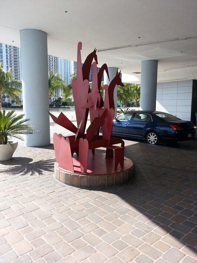 Building Photo - 335 S Biscayne Blvd