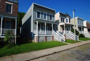 Front - 915 Catherine St