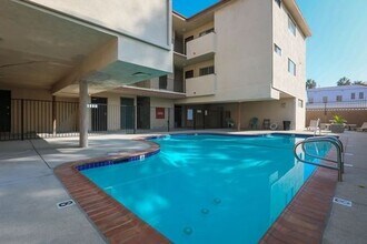 Building Photo - 5222-5226 Lexington Ave