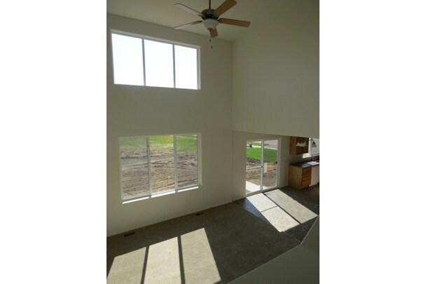 Building Photo - Spacious 3 Bed, 2 1/2 Bath in Berthoud