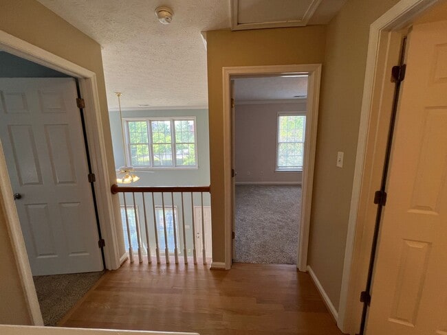 Building Photo - Beautiful Port Warwick Townhome.