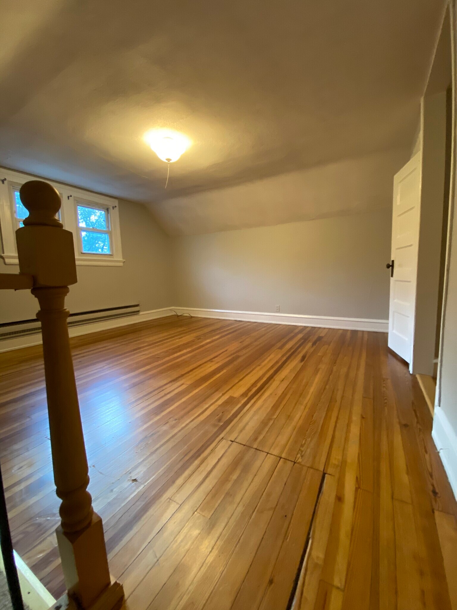 Building Photo - 144 Maplewood Ave