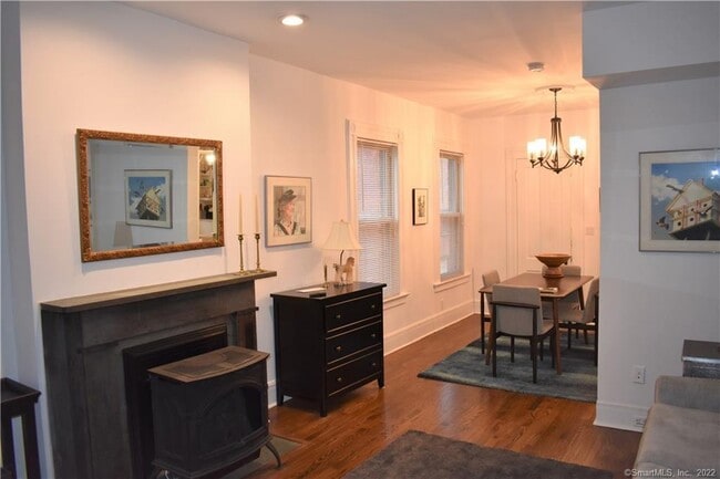 Building Photo - 119 Dwight St