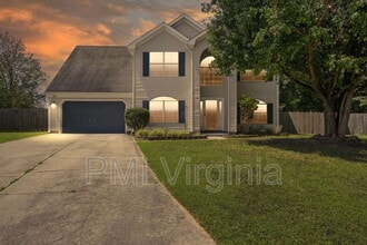 Building Photo - 312 Hickory Hinge Way