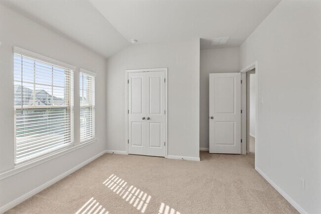 Building Photo - 1720 Navajo Song Ln