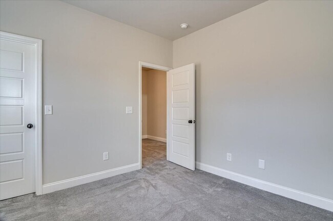 Building Photo - 4 bedroom, 2.5 bathroom in Harlem, GA