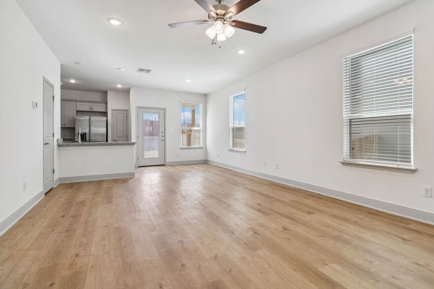 Building Photo - 10207 Tulipwood Run