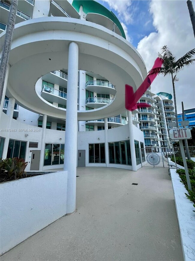 Building Photo - 3029 NE 188th St