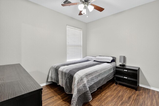 Building Photo - 5636 Rainflower Terrace Ln