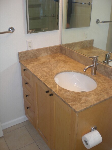 Building Photo - 3520 Lebon Dr