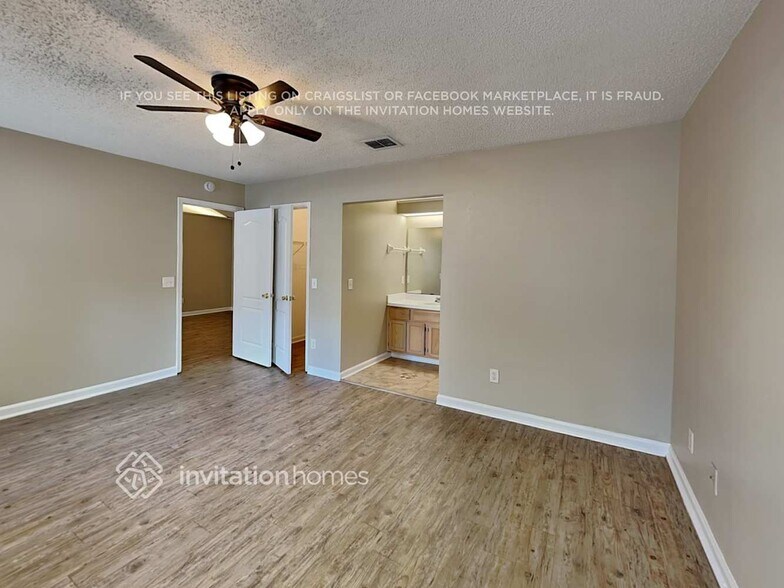 Building Photo - 9562 Sugar Hollow Ln