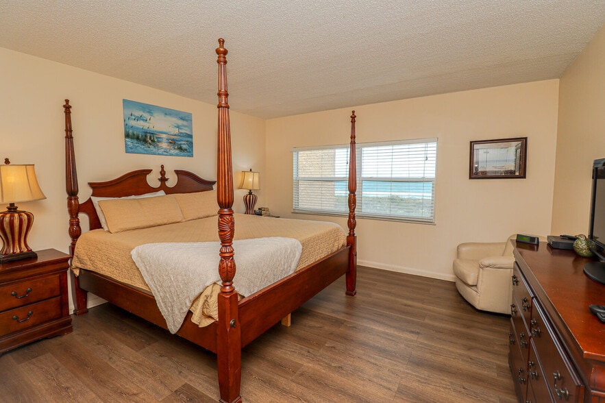 Building Photo - 5930 A1A S