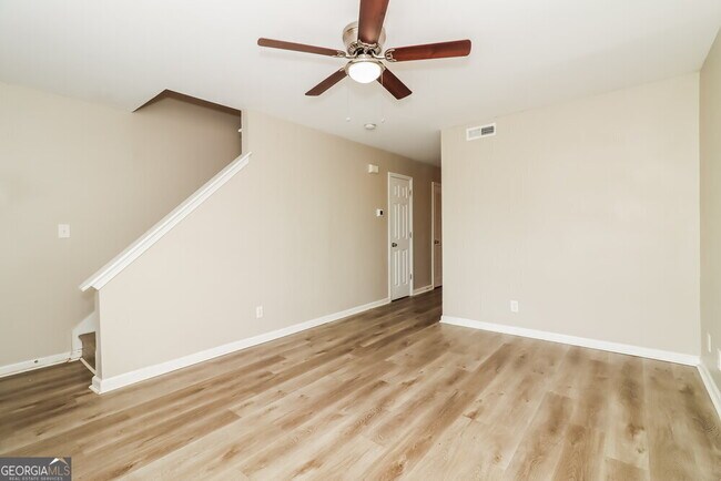 Building Photo - 428 WI Pkwy