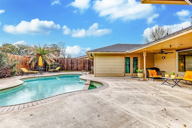 Building Photo - 3022 Triway Ln