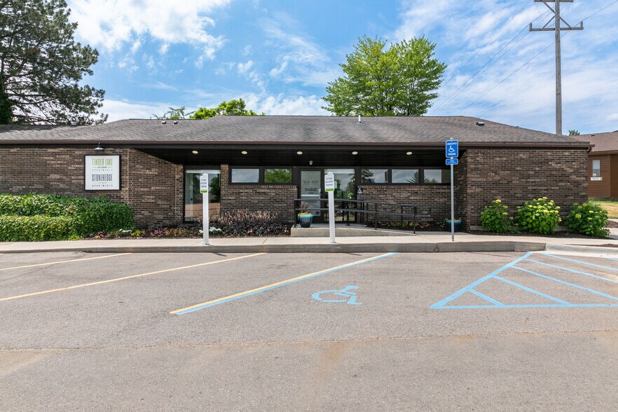 Building Photo - SHA-Stonehedge