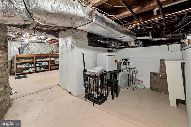 Building Photo - 6 E Cecil St