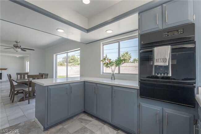 Building Photo - 2298 Golden Arrow Dr