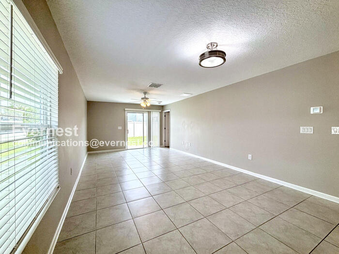 Building Photo - 1959 Ancestry Trl