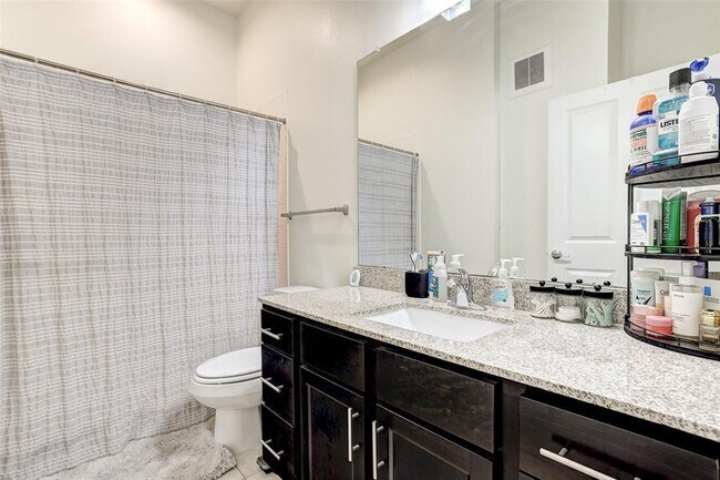 Building Photo - 2400 Louis Henna Blvd