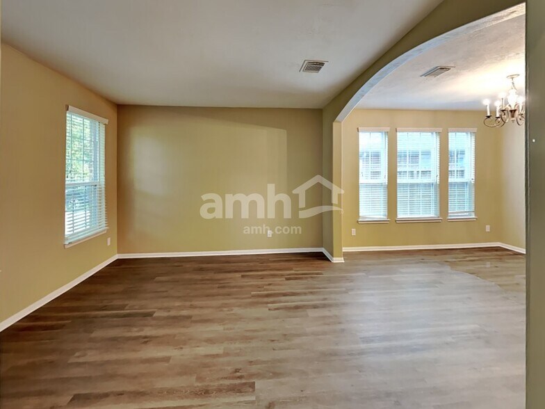 Building Photo - 5718 Emerald Brook Ln