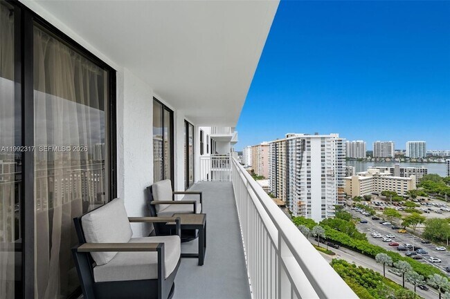 Building Photo - 210 174th St