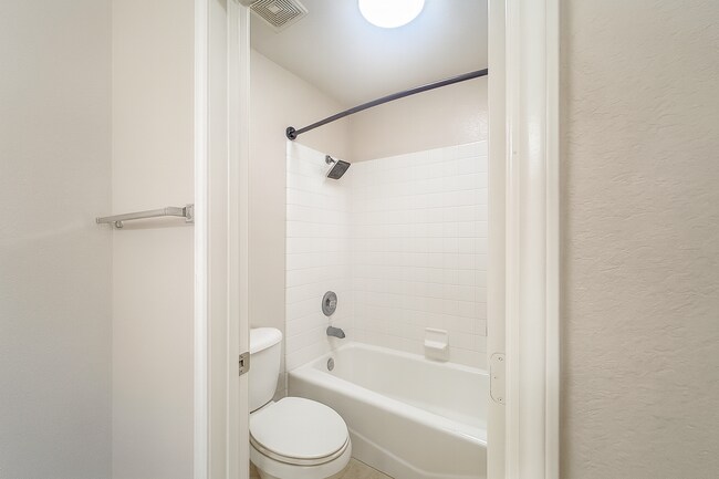 Building Photo - 4011 Dee Dee Ct