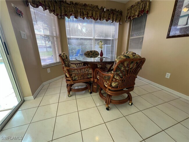 Building Photo - 702 Lambton Ln