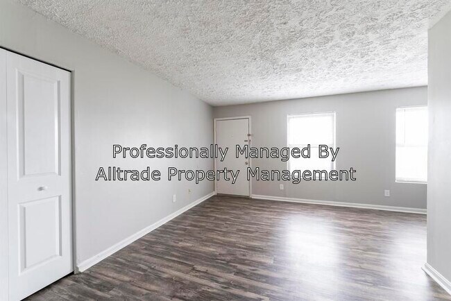 Building Photo - 4850 Fegenbush Ln