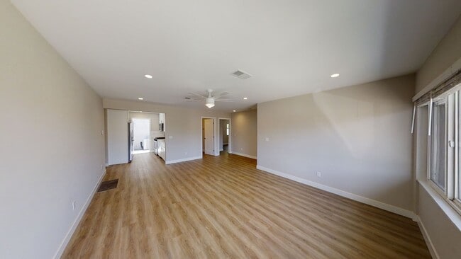 Building Photo - Cozy 4BR 2 BA on Dorothy Dr