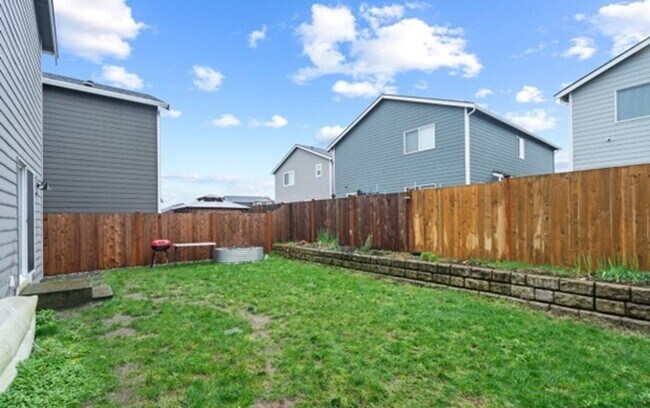 Building Photo - Like-New Amazing 4 bedroom property in Sultan, WA