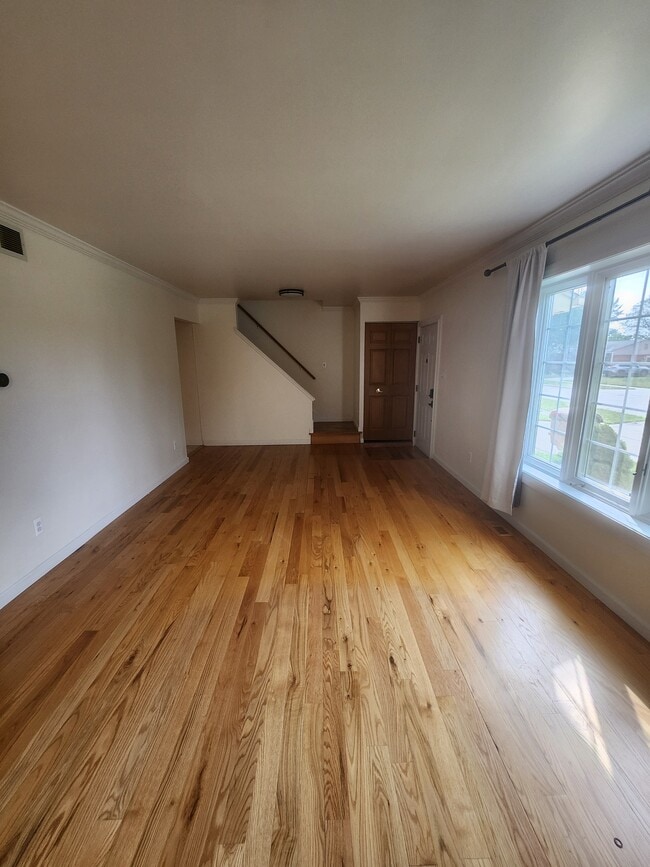 Building Photo - 30462 Westmore Dr