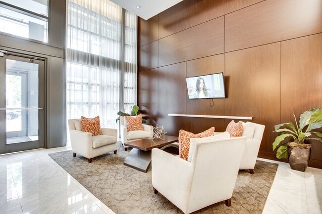 Building Photo - 475 K St NW