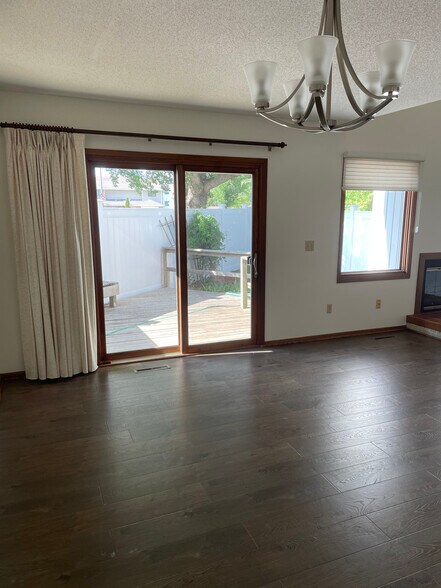 Building Photo - 1505 Little Bluestem Ct