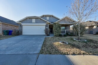 Building Photo - 806 Barbaroot Dr