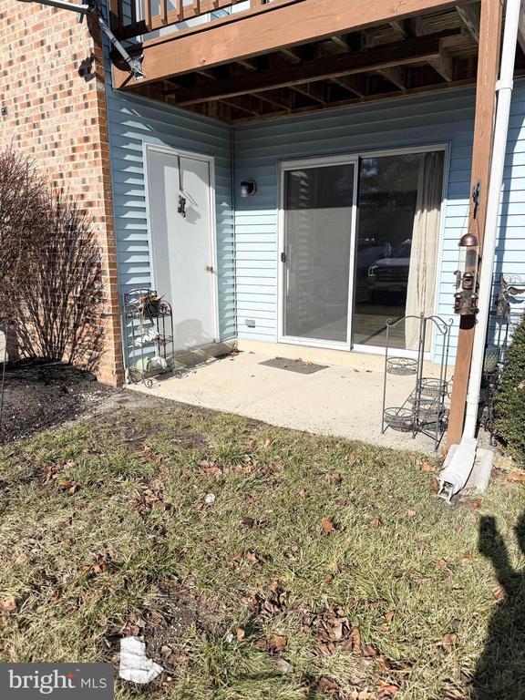 Building Photo - 64 Dover Ct