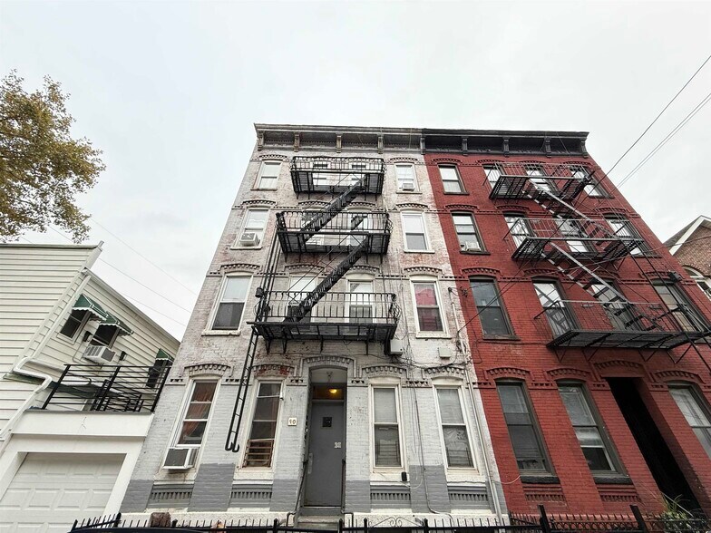 Building Photo - 90 Jordan Ave