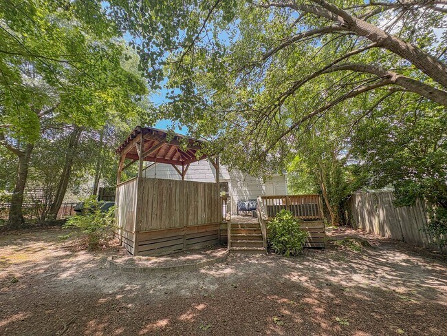 Building Photo - 946 McKimmon Rd