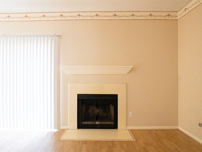 Building Photo - 6500 Harbor Town Dr